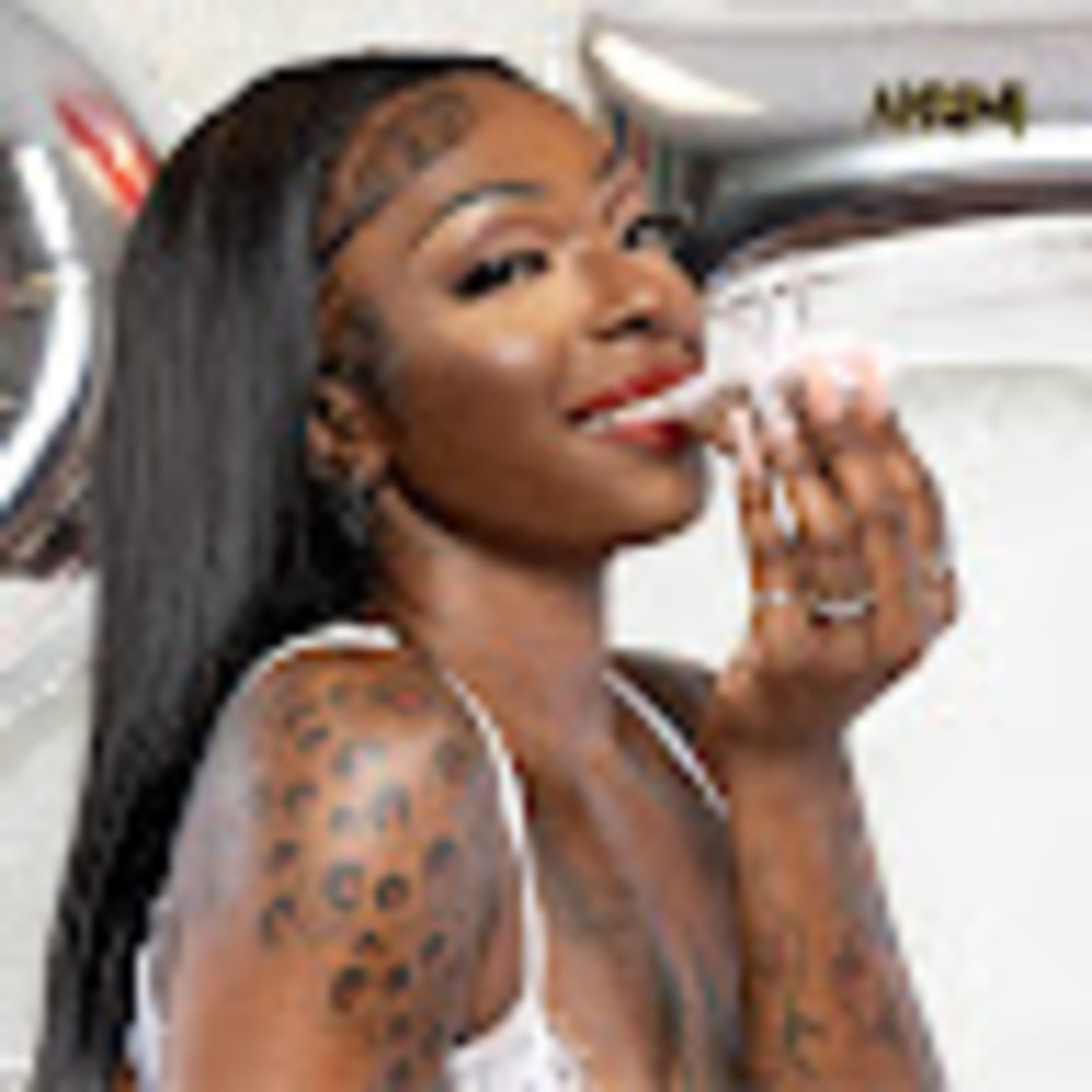 Meet your Posher, Miss